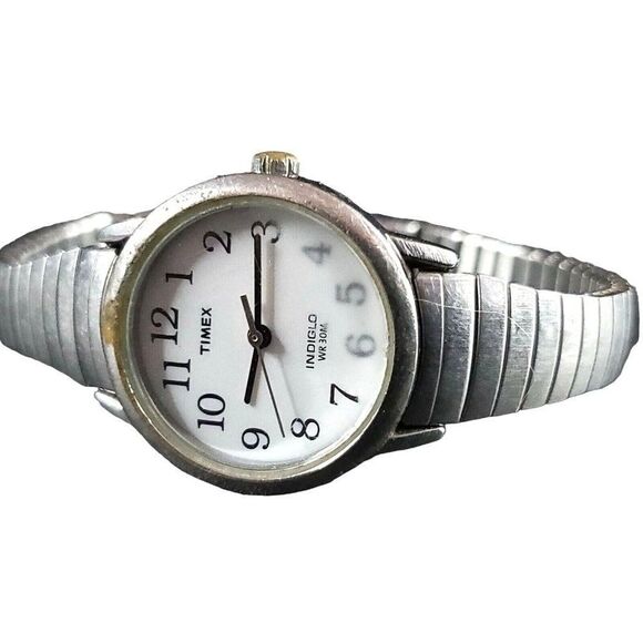 VINTAGE Timex Indiglo Women's Round Stainless Steel Ladies Watch - Picture 1 of 7